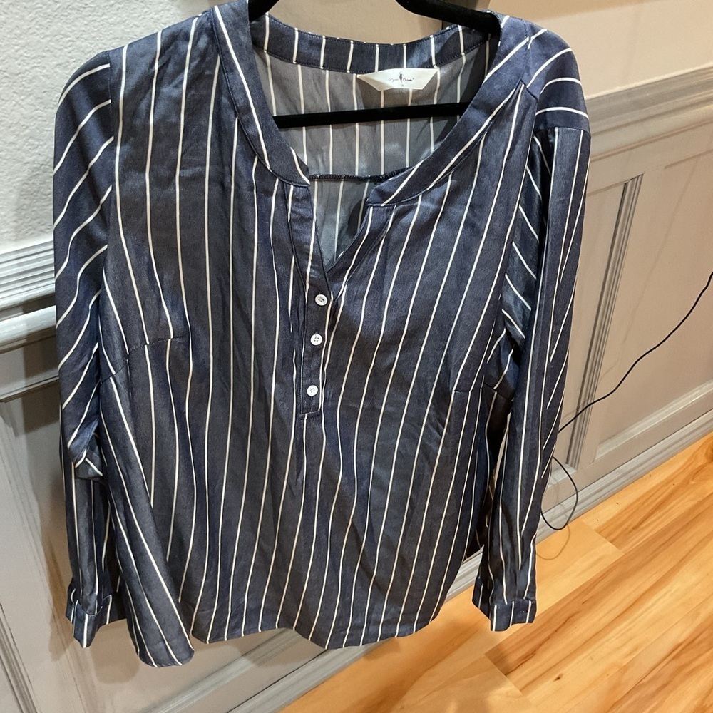 Chic Navy Striped Blouse